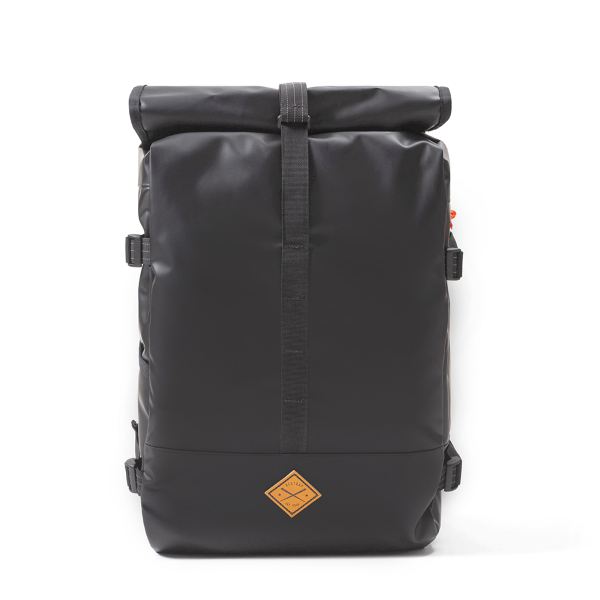 [588027291] Mochila enrollable negra de 40 l